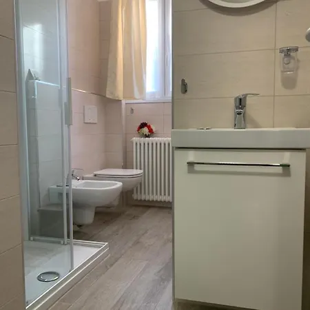 Casa Tiffany Tra E Monti * Mandello del Lario