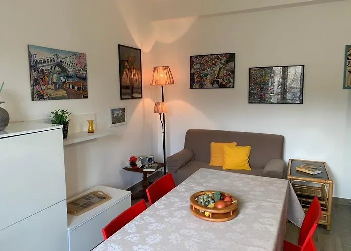 Casa Tiffany Tra E Monti מנדלו דל לאריו